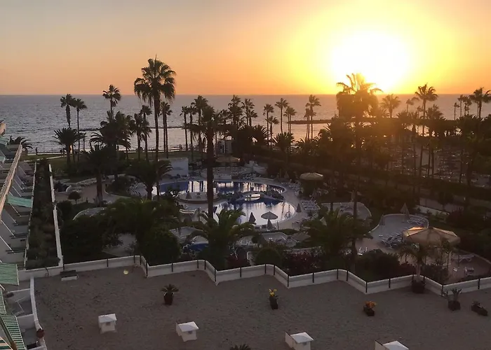 Апартаменти Altamira Sunset Адехе