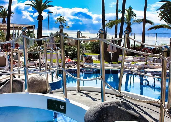 Altamira Sunset Адехе