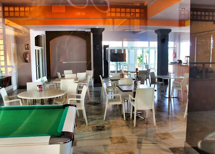 Altamira Sunset Апартаменти